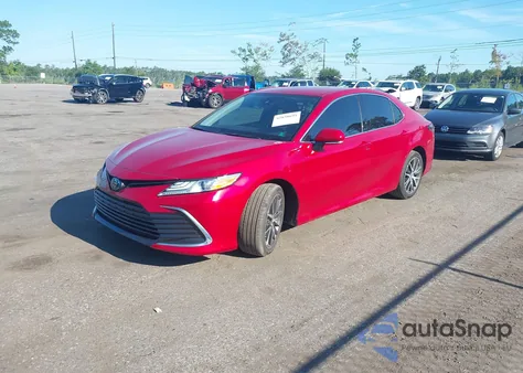 2024 Toyota Camry Xle z USA, uszkodzony, nr VIN 4T1F31AK2RU069930